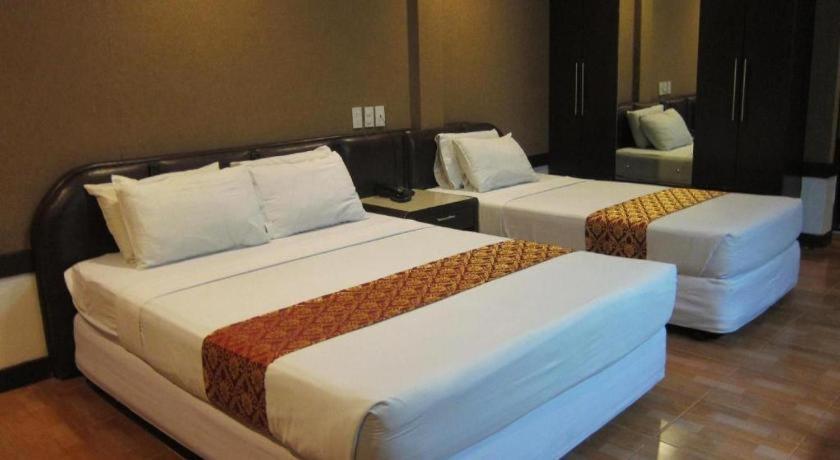 Holiday Spa Hotel Cebu Exterior photo